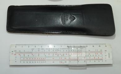 Rechenschieber, um 1960 