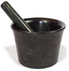 Serpentin-Mörser mit Stößel, um 1800. 