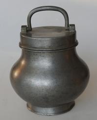 Zinn-Deckeldose, Paris, um 1880. 